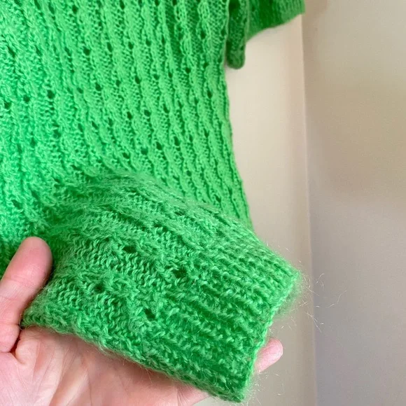 Green Open Knit Eyelet Short Sleeve V Neck Sweater Hand Knit S/M Cottagecore - Picture 6 of 9